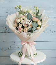 Букет цветов из:  Розы и Лизиантусы в Бердске