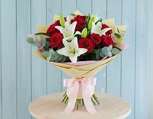Букет цветов из:  Лилии и Розы в Бердске
