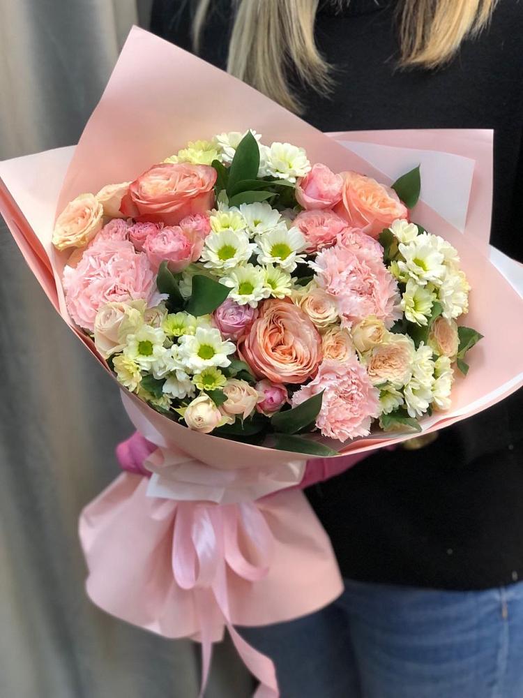 Букет цветов из: Гвоздики, Розы и Хризантемы в Бердске