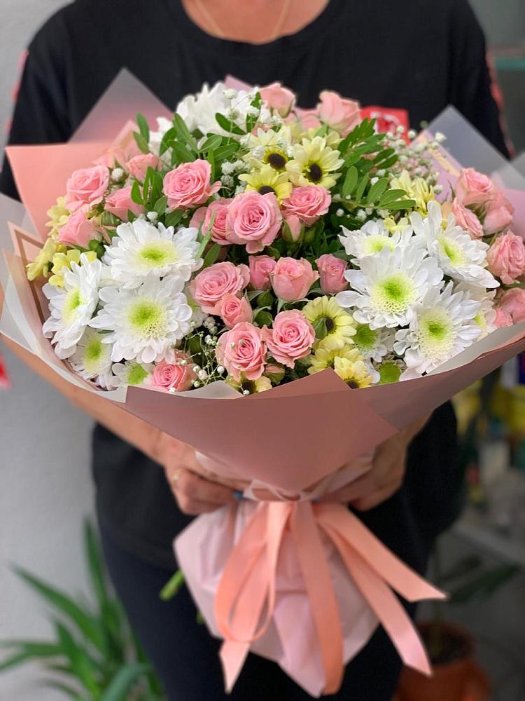 Букет цветов из: Розы и Хризантемы в Бердске