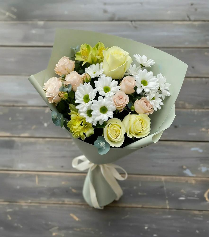 Букет цветов из: Альстромерии, Розы и Хризантемы в Бердске