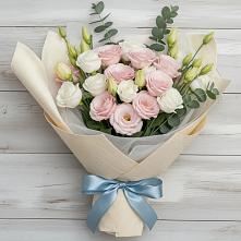 Букет цветов из:  Лизиантусы в Бердске