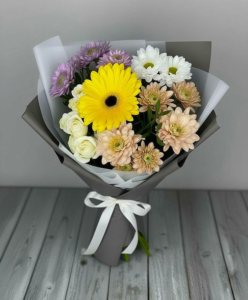 Букет цветов из: Розы, Герберы и Хризантемы в Бердске