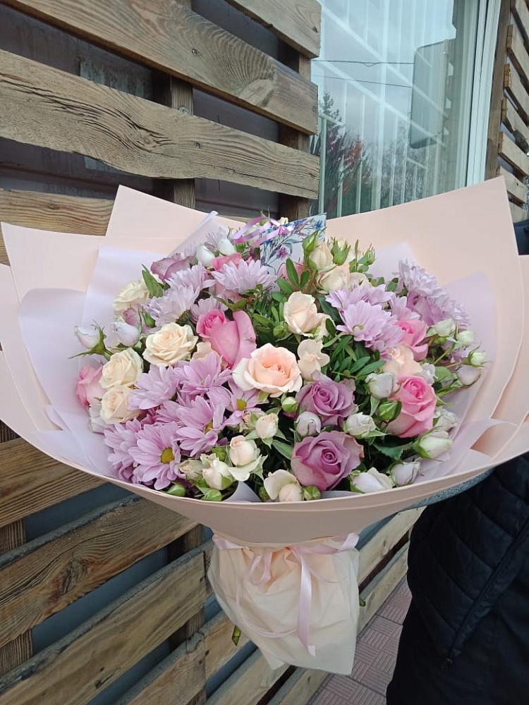 Букет цветов из: Розы и Хризантемы в Бердске