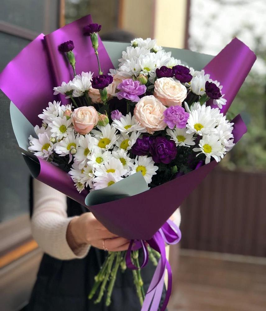 Букет цветов из: Хризантемы, Гвоздики и Розы в Бердске