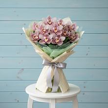 Букет цветов из:  Орхидеи и Розы в Бердске