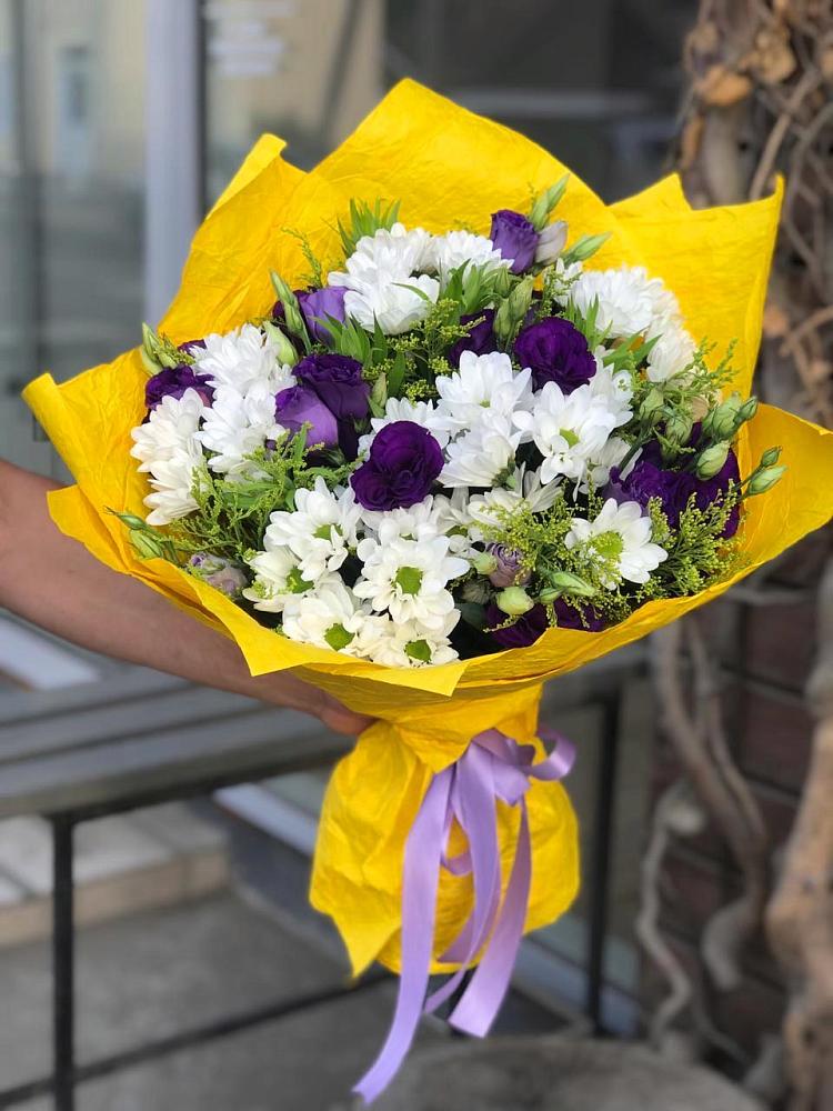 Букет цветов из: Ирисы, Хризантемы и Ромашки в Бердске