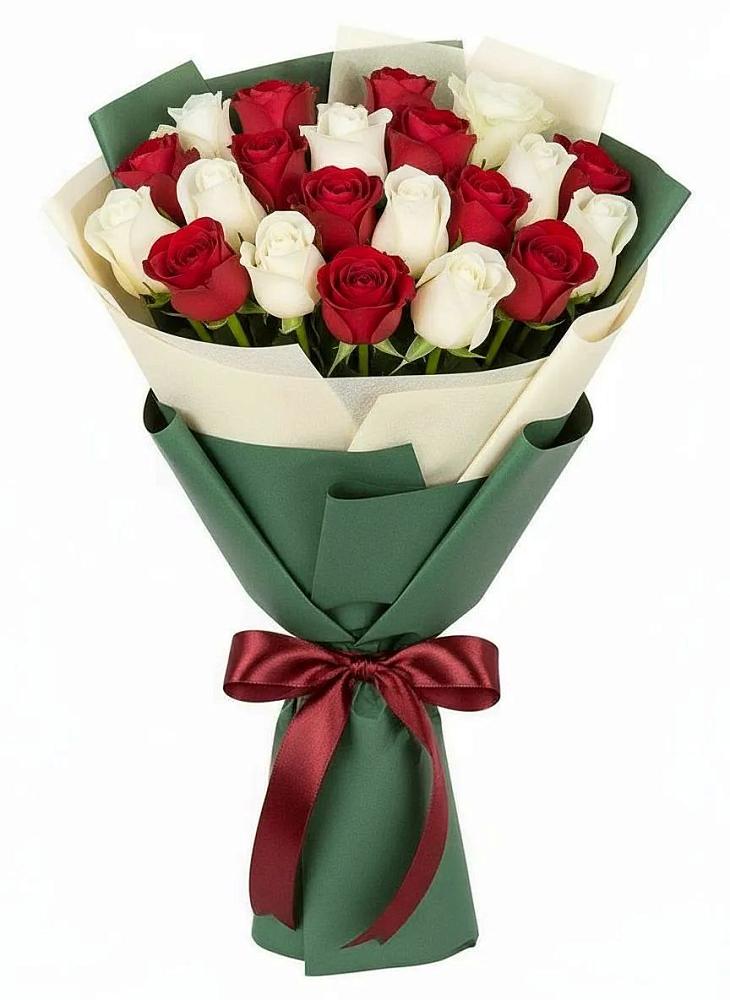 Букет Микс из красных и белых роз в Бердске