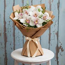 Букет цветов из:  Орхидеи и Розы в Бердске